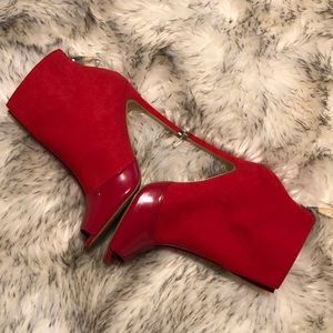 Hot Tamale Red Guess Booties